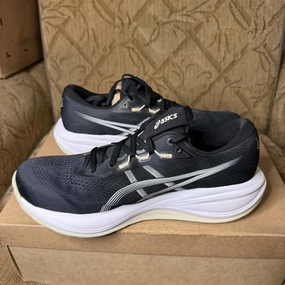 Asics Gel-Cumulus 28 Black White 1012B916 Women's Size 10 Running Shoes Sneakers